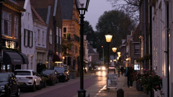 Escort booking etiquette in Scherpenzeel: respectvol en discreet een afspraak maken