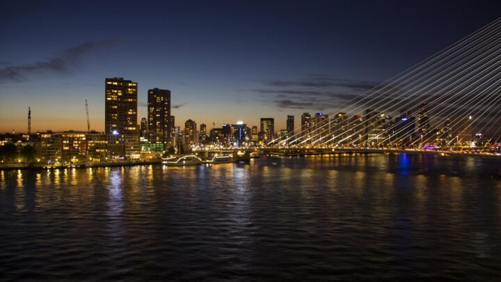 Wat je moet weten over escort in Rotterdam en omgeving