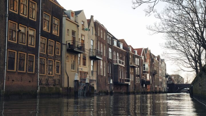 Hot girls in Dordrecht: een lokale blik op stijl, uitgaan en ontmoetingen