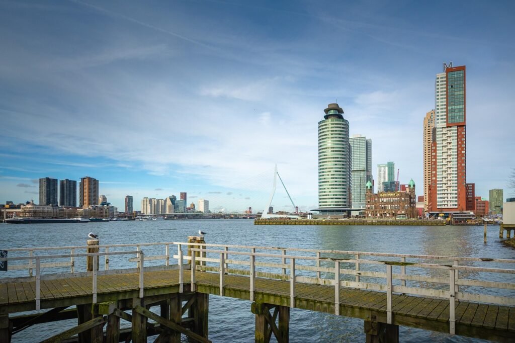 rotterdam, nederland, skyline, natuur, stadsgezicht, zee, oceaan, stad, mijlpaal, wolkenkrabbers, gebouwen, architectuur